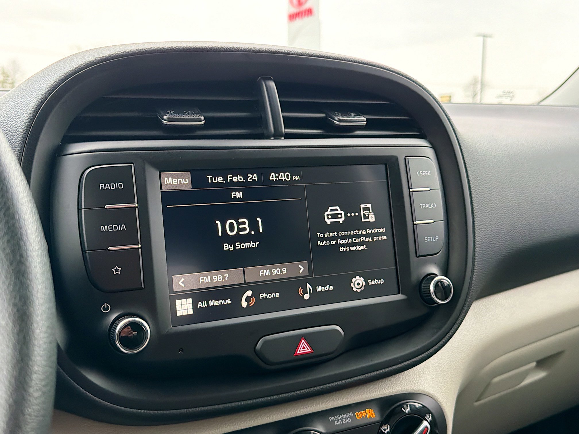 Used 2025 Kia Soul LX image 9