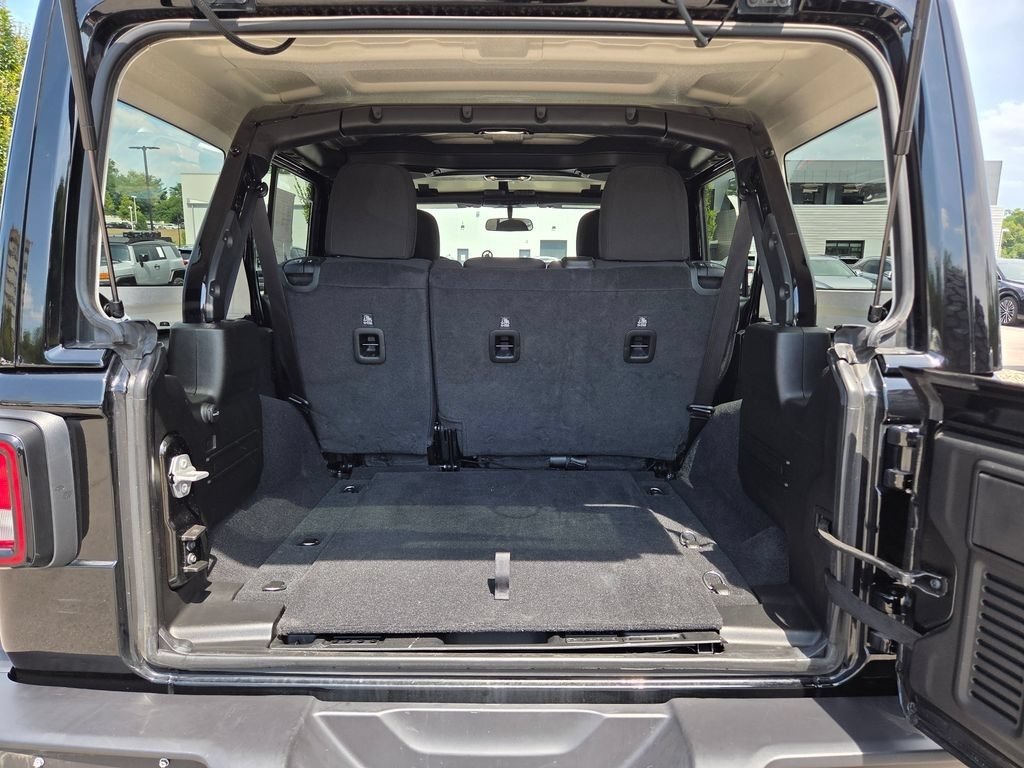 Used 2023 Jeep Wrangler Unlimited Sport AWD/4WD image 30