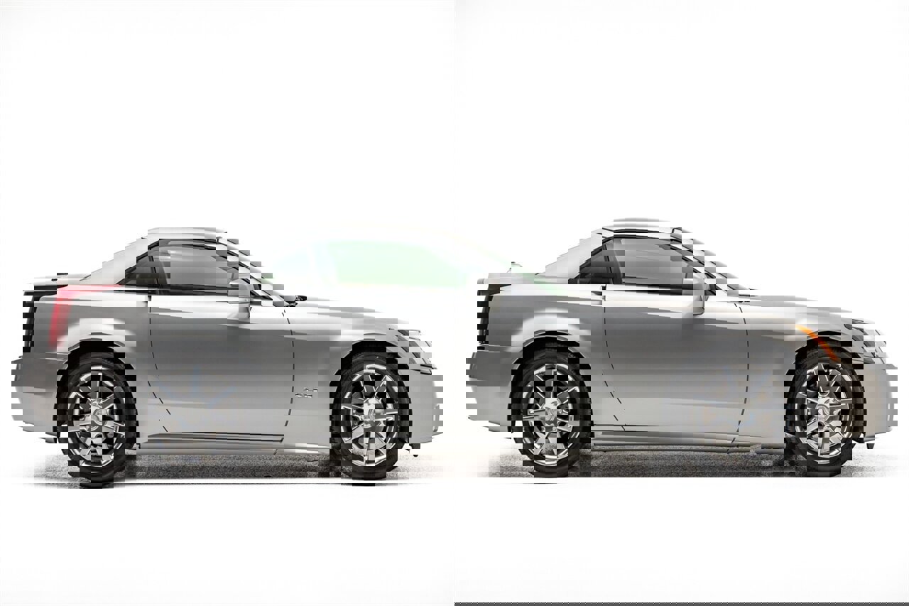 Used 2005 Cadillac XLR image 19
