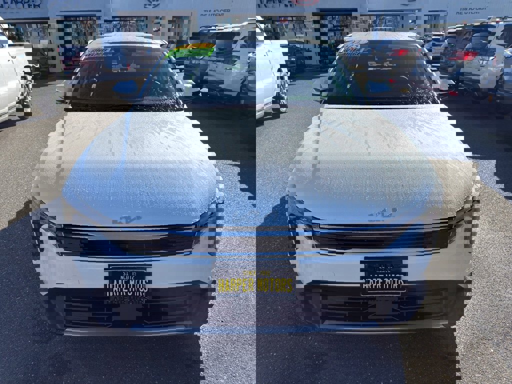 Used 2025 Kia K4 EX image 9