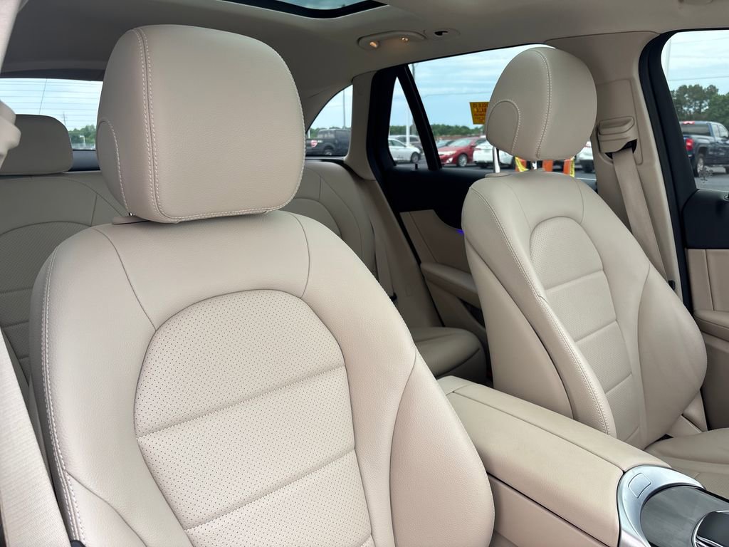 Used 2022 Mercedes-Benz GLC 300 image 19