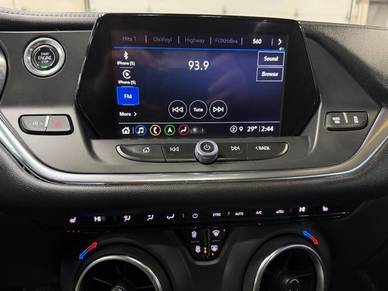 Used 2022 Chevrolet Blazer LT w/ Sound & Technology Package FWD image 46