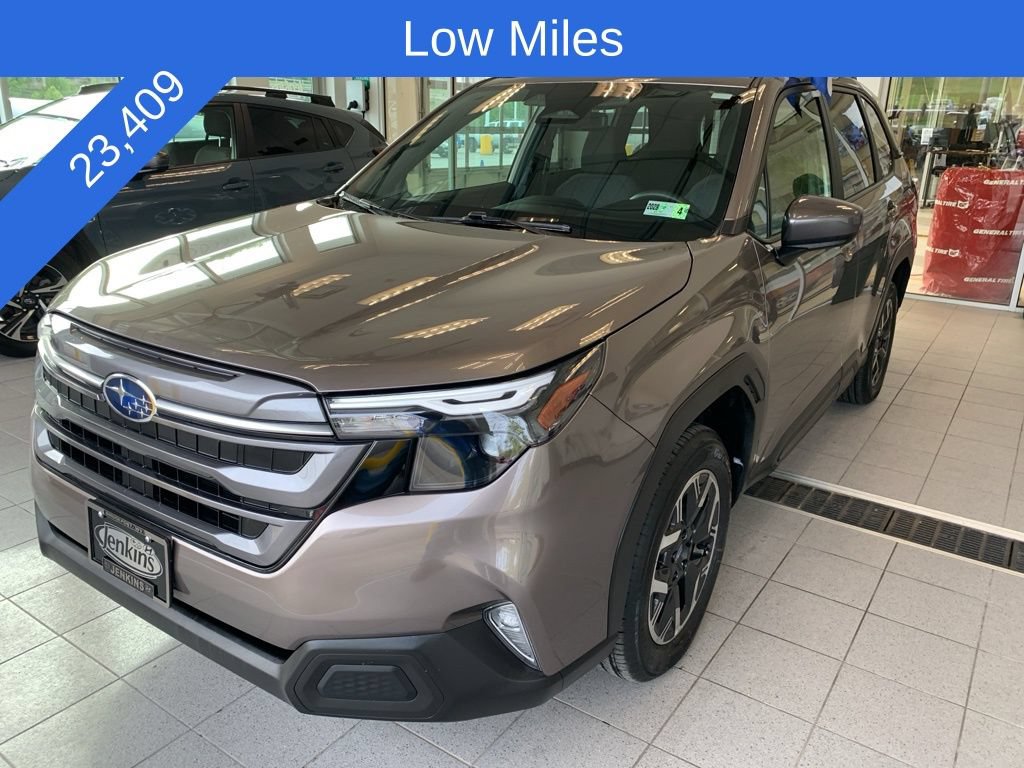 Certified 2025 Subaru Forester Premium AWD/4WD image 2