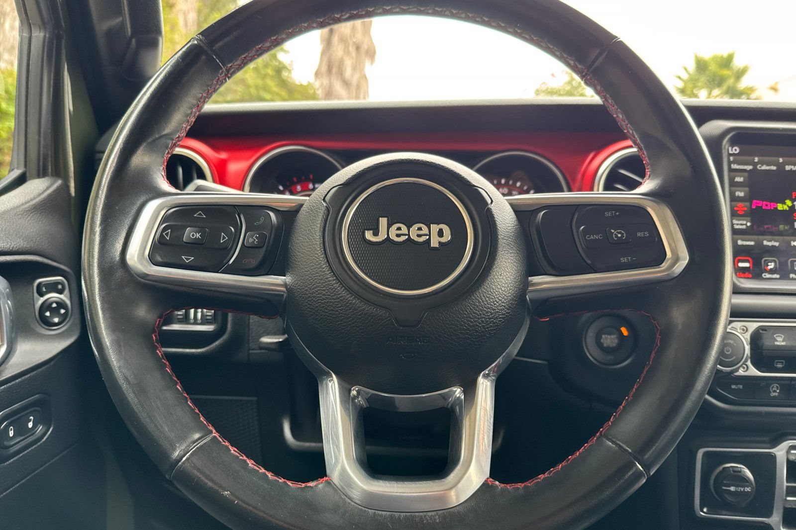 Used 2021 Jeep Wrangler Unlimited Rubicon AWD/4WD image 23