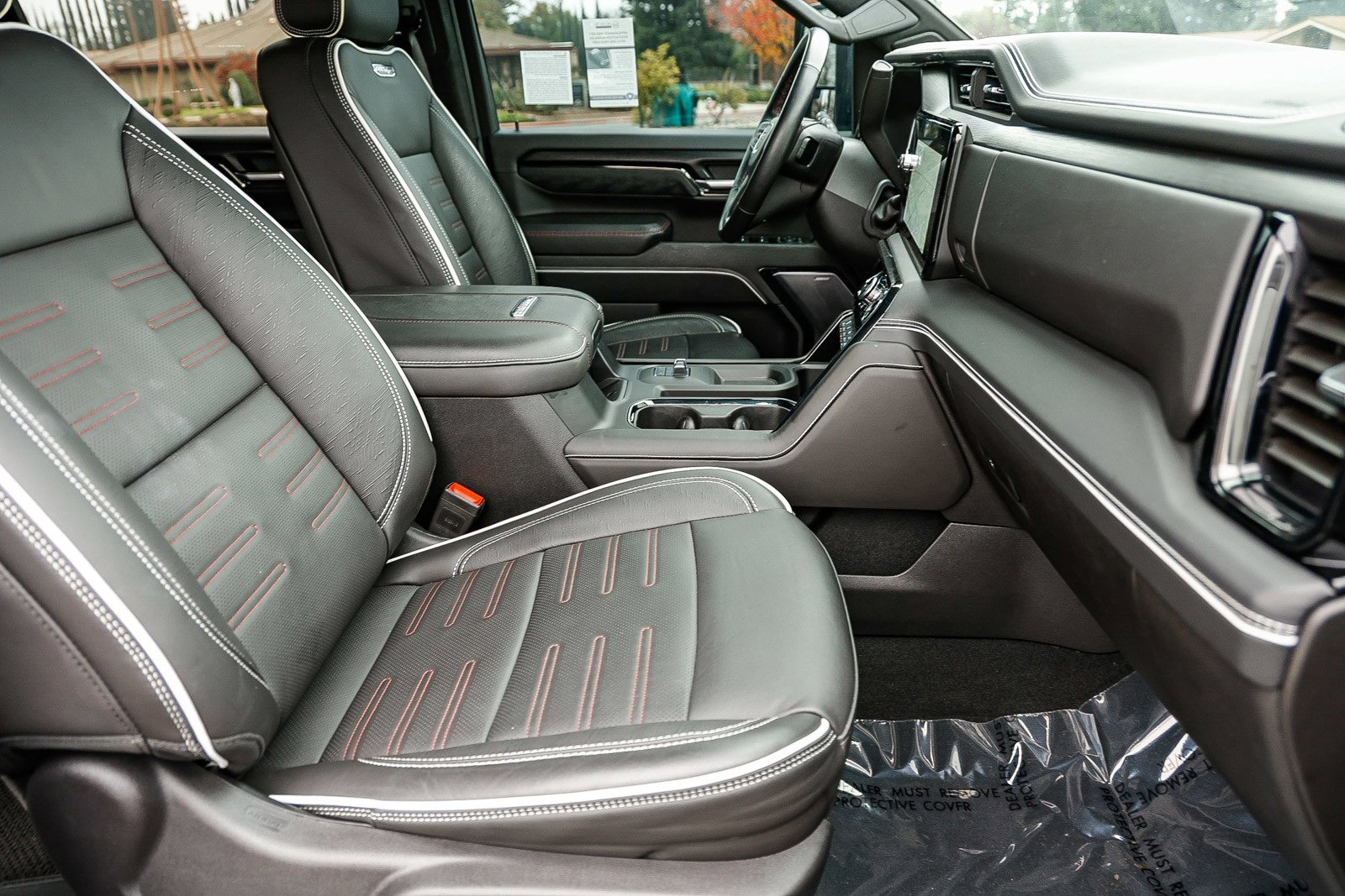 Used 2025 GMC Sierra 2500 AT4X image 17