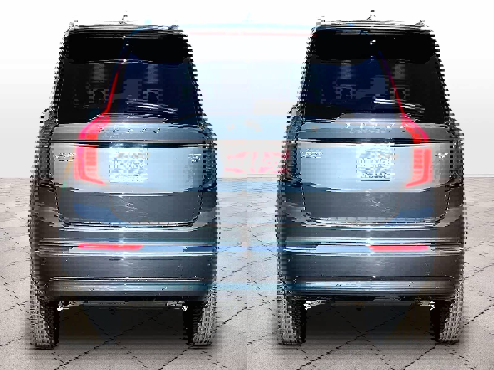 New 2026 Volvo XC90 T8 Plus w/ Protection Package image 6