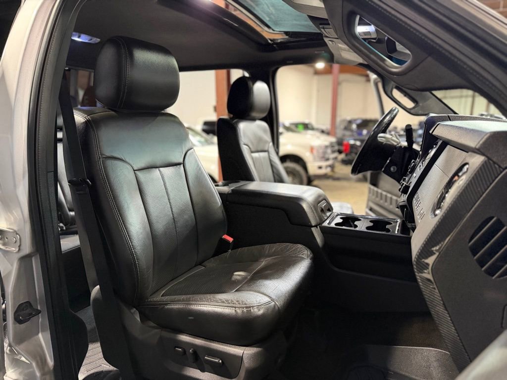 Used 2014 Ford F350 Lariat w/ Lariat Ultimate Package AWD/4WD image 28