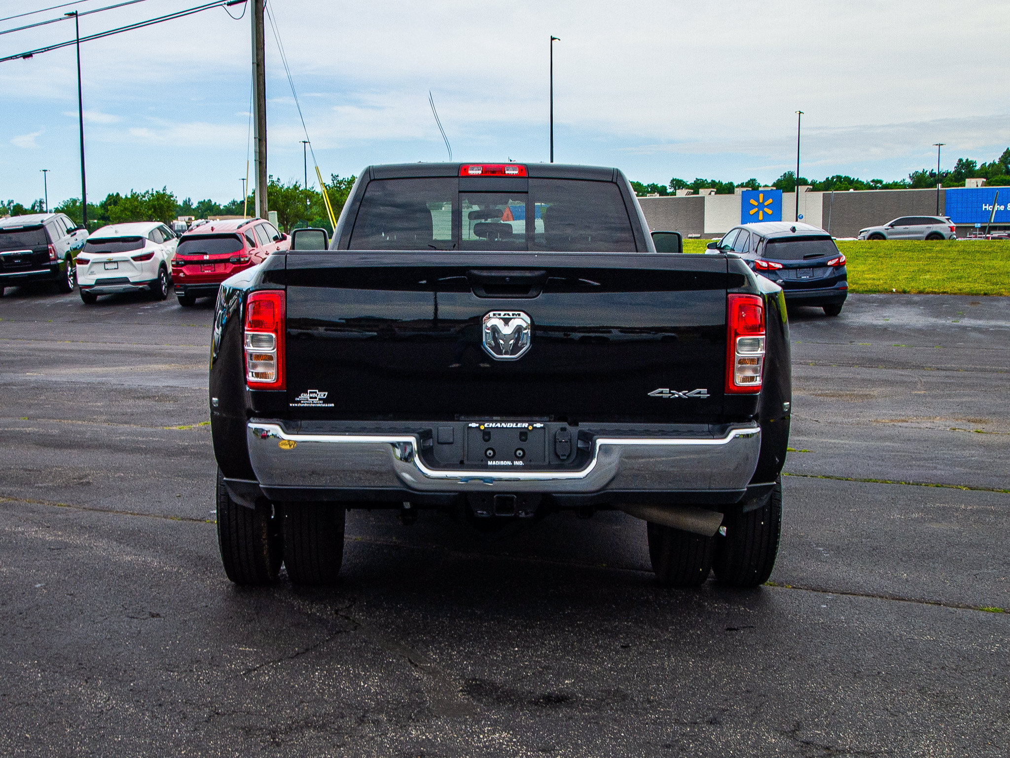 Used 2024 RAM 3500 Tradesman w/ Chrome Appearance Group AWD/4WD image 6