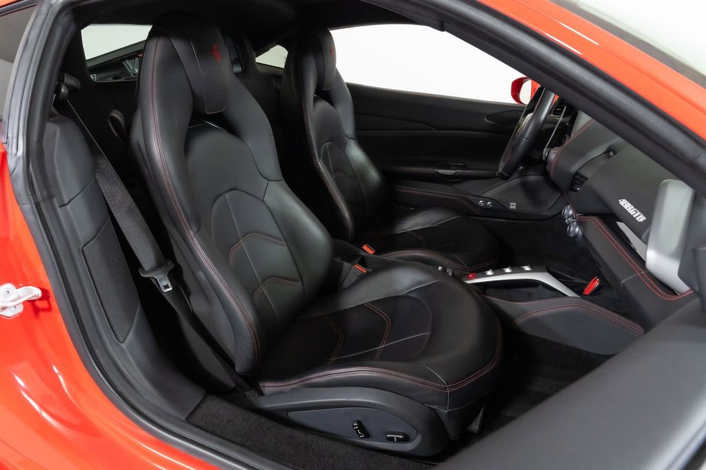 Used 2017 Ferrari 488 GTB RWD image 35