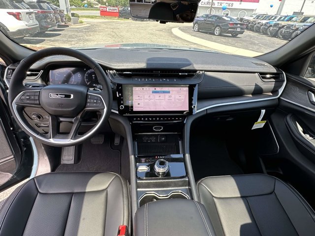 New 2026 Jeep Grand Cherokee L Limited w/ Luxury Tech Group II AWD/4WD image 7
