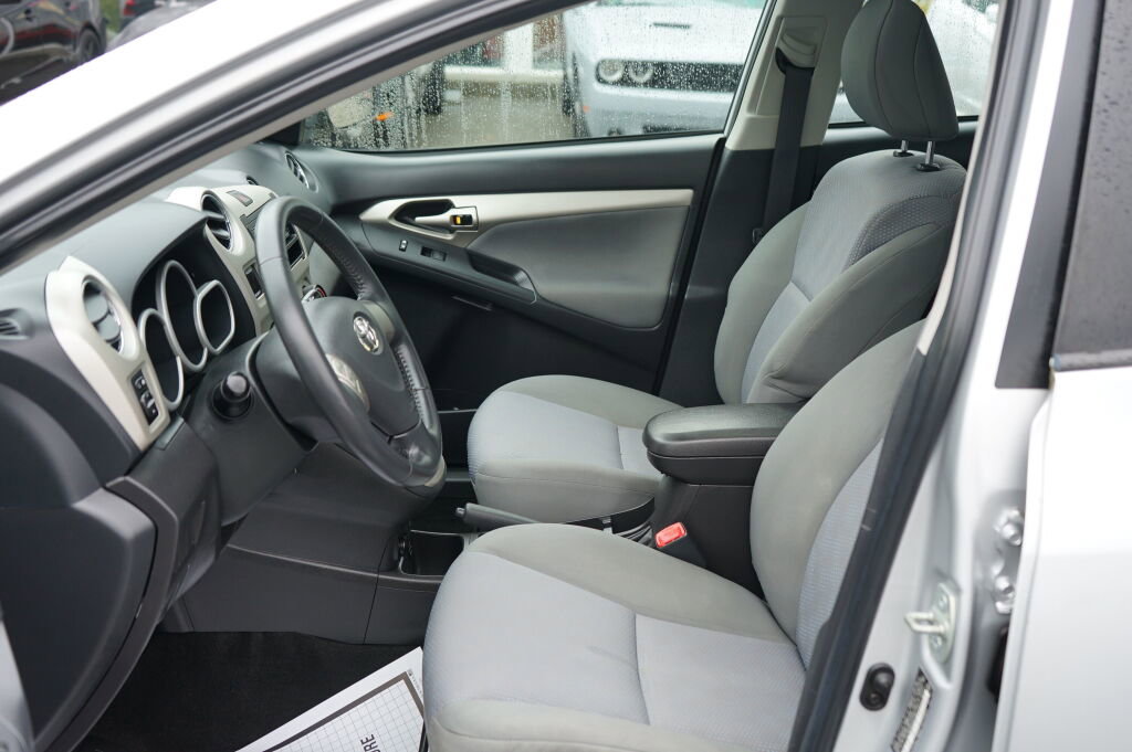 Used 2009 Toyota Matrix S AWD/4WD image 10