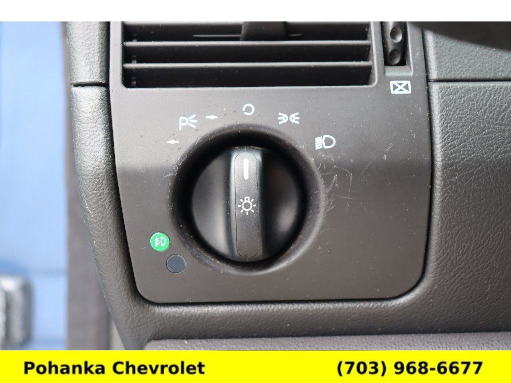 Used 2006 Chrysler Crossfire Limited image 11