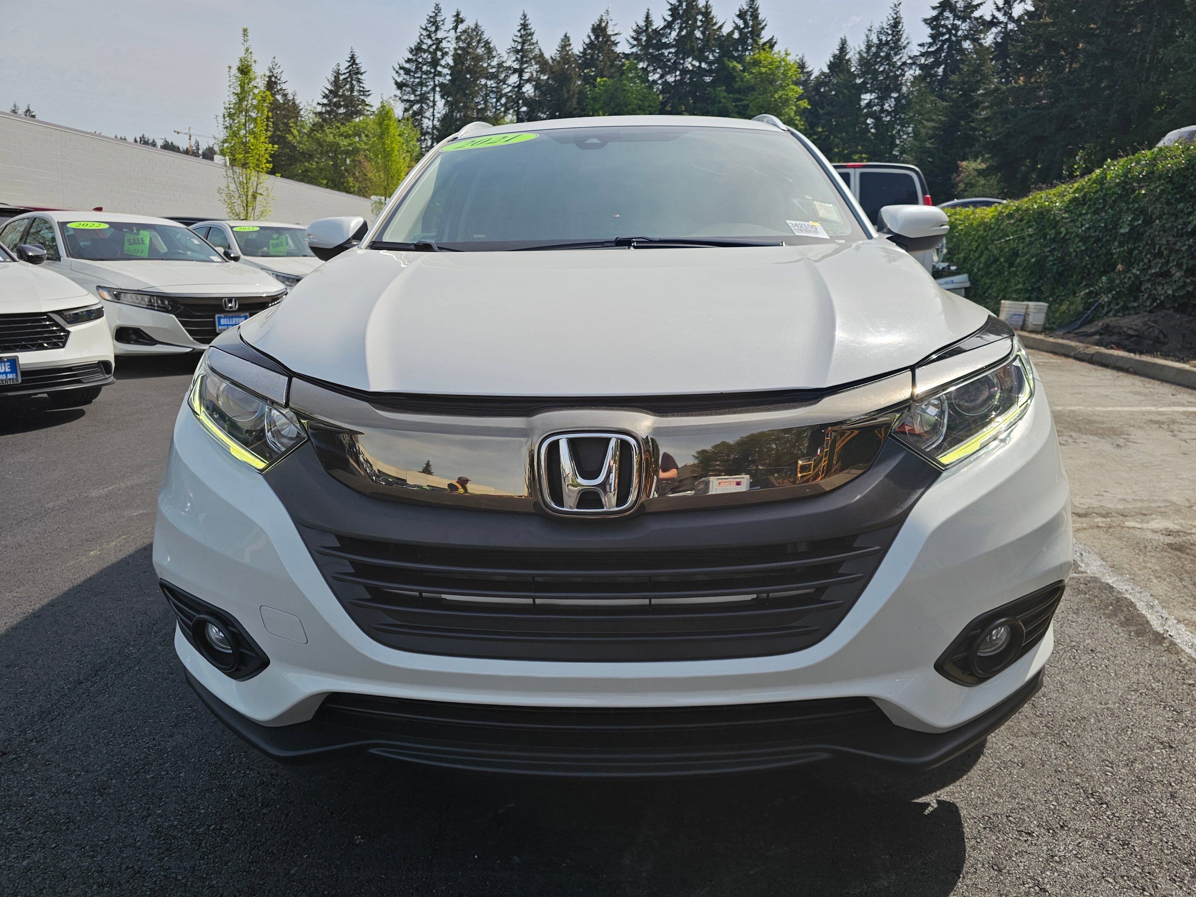 Used 2021 Honda HR-V EX-L image 2