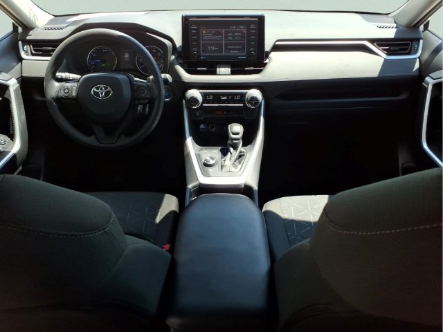 Used 2021 Toyota RAV4 XLE AWD/4WD image 21