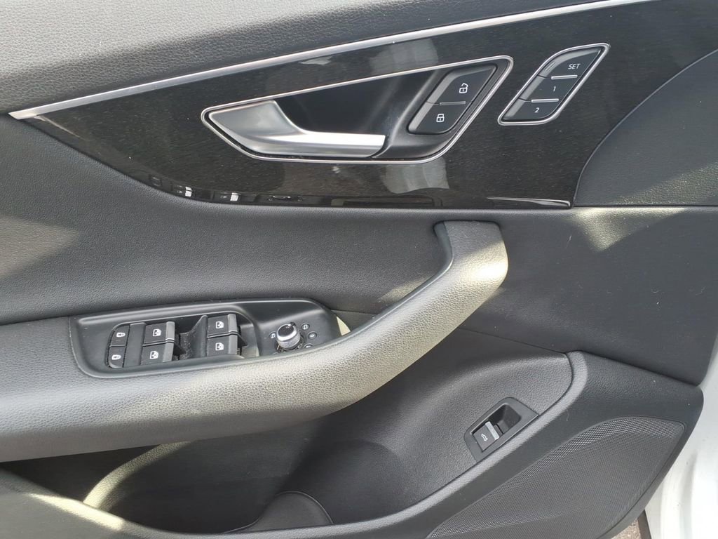 Used 2023 Audi Q7 2.0T Premium image 12