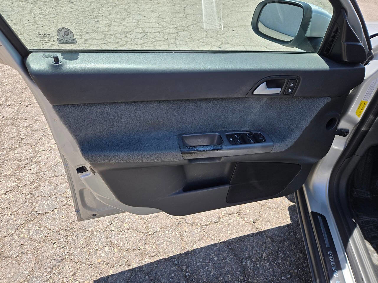 Used 2007 Volvo V50 2.4i FWD image 19