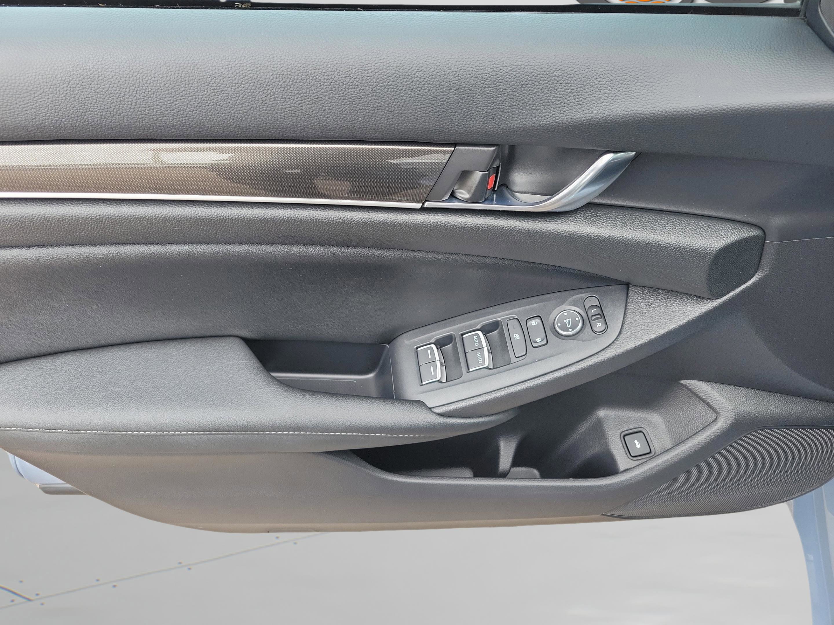 Used 2022 Honda Accord Sport image 23