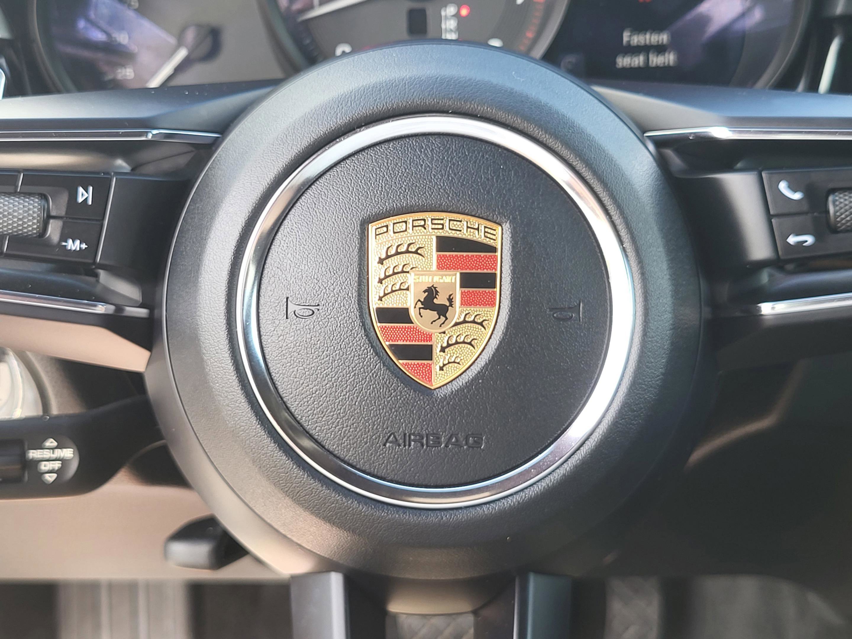 Used 2023 Porsche Macan AWD/4WD image 57