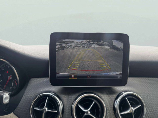 Used 2020 Mercedes-Benz GLA 250 image 30