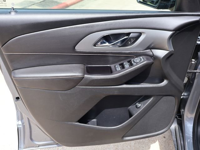 Used 2020 Chevrolet Traverse LT FWD image 23