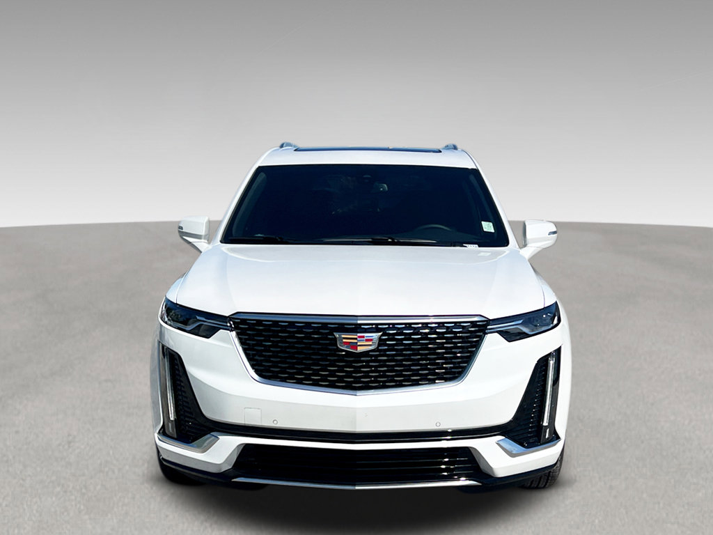 New 2025 Cadillac XT6 Luxury image 2