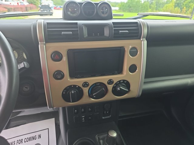 Used 2014 Toyota FJ Cruiser 4WD w/ Upgrade Package image 20