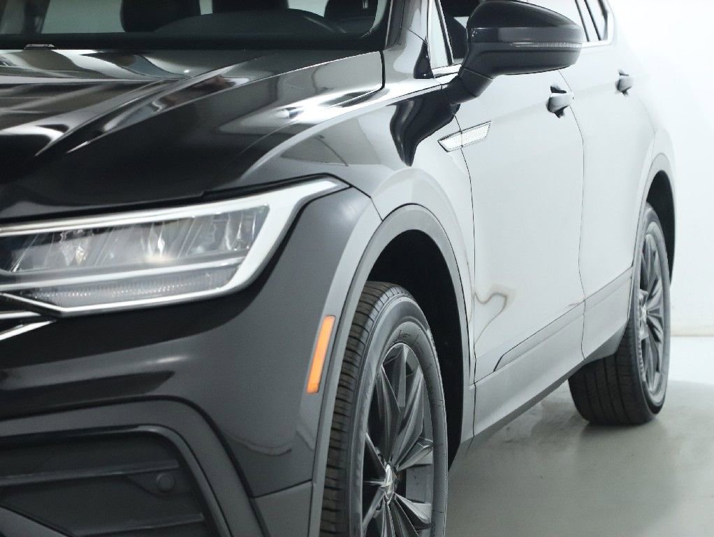 Used 2024 Volkswagen Tiguan SE image 4