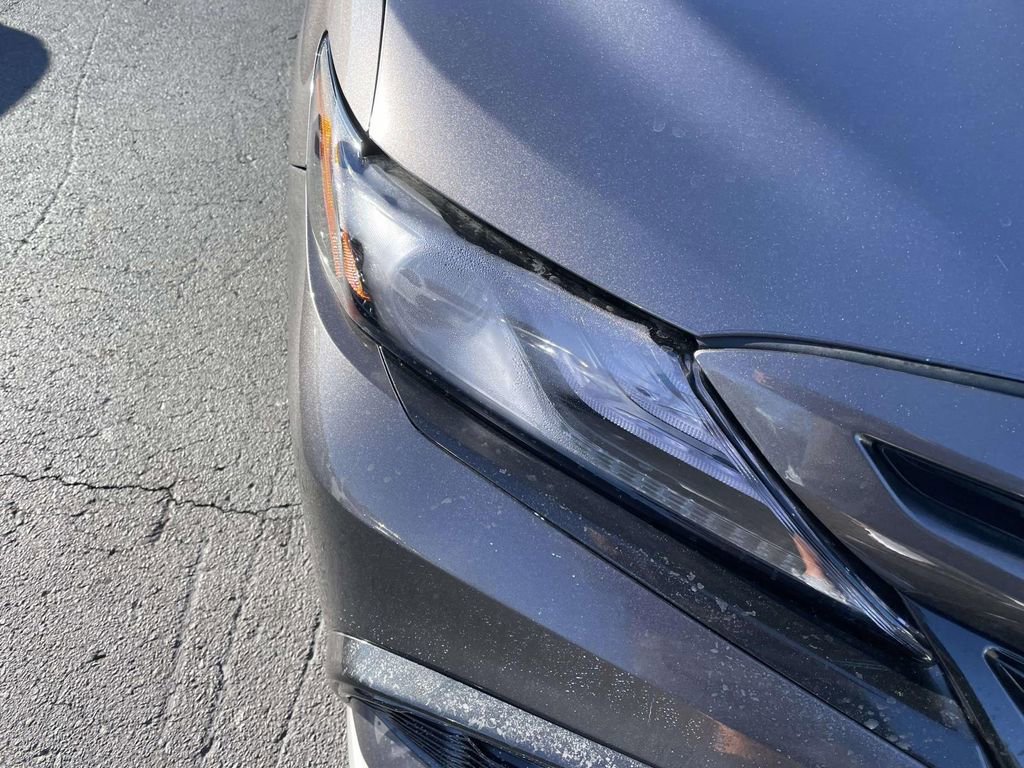 Used 2021 Toyota Camry XSE image 16