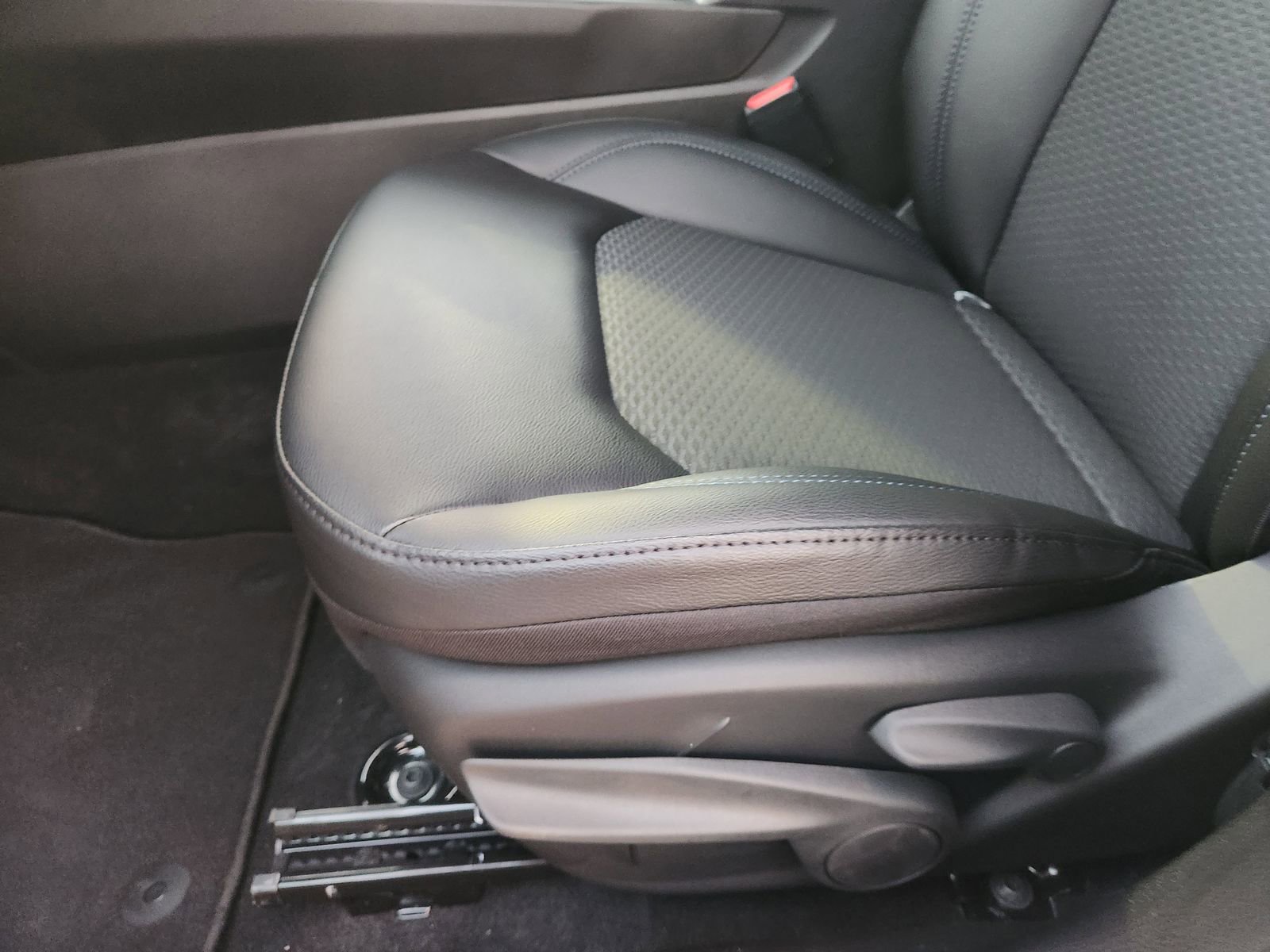 New 2026 Jeep Compass Latitude image 19