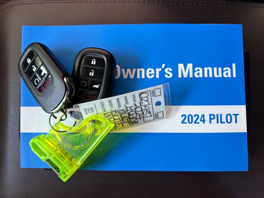 Used 2024 Honda Pilot Elite image 38
