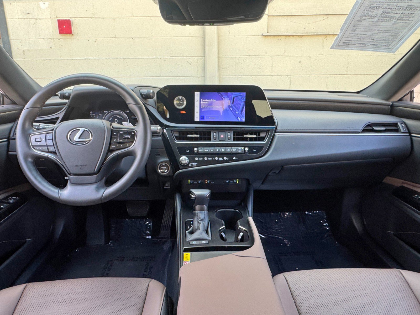 Used 2025 Lexus ES 300h w/ Premium Package FWD image 13