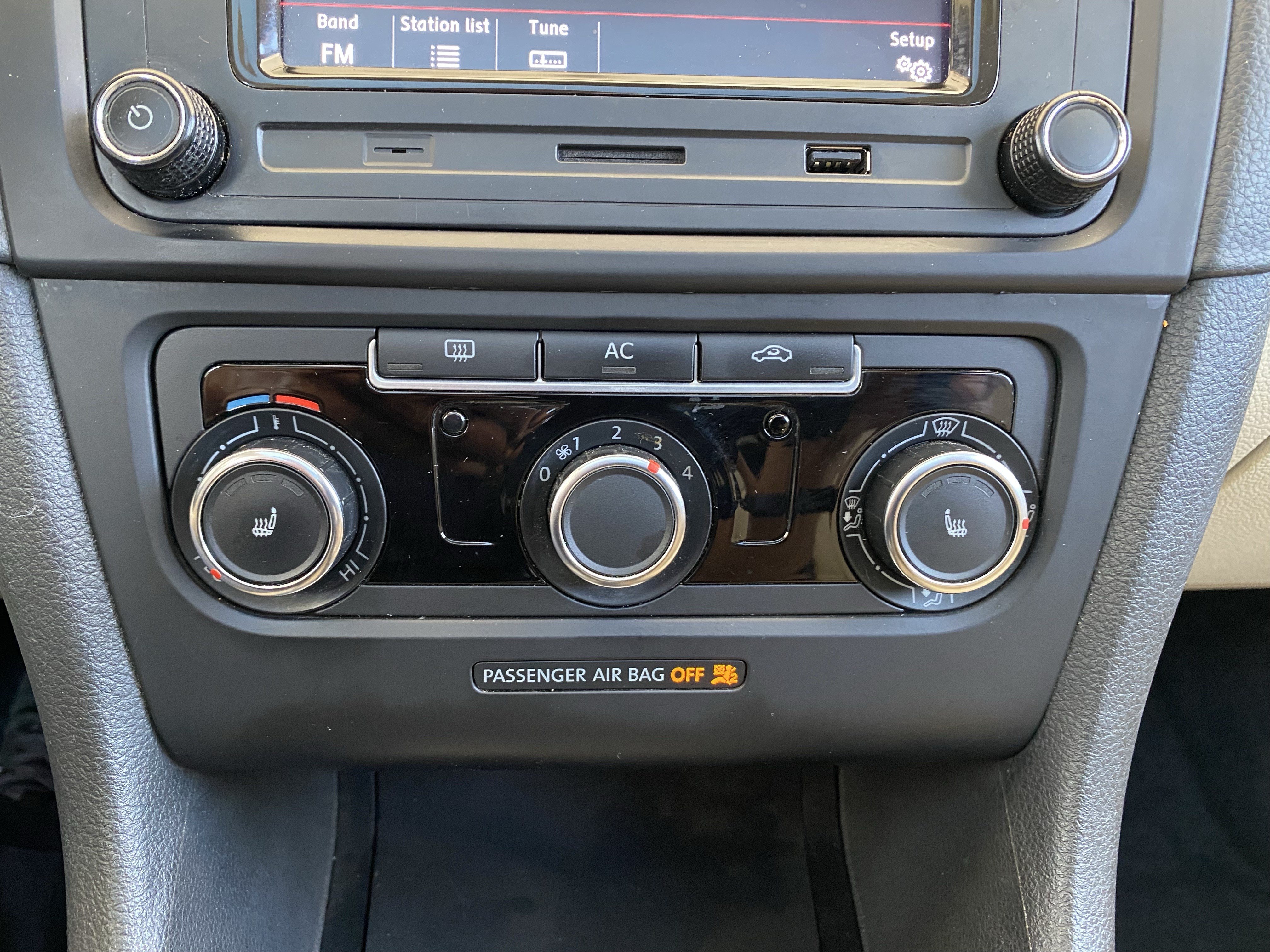 Used 2011 Volkswagen Jetta TDI FWD image 13