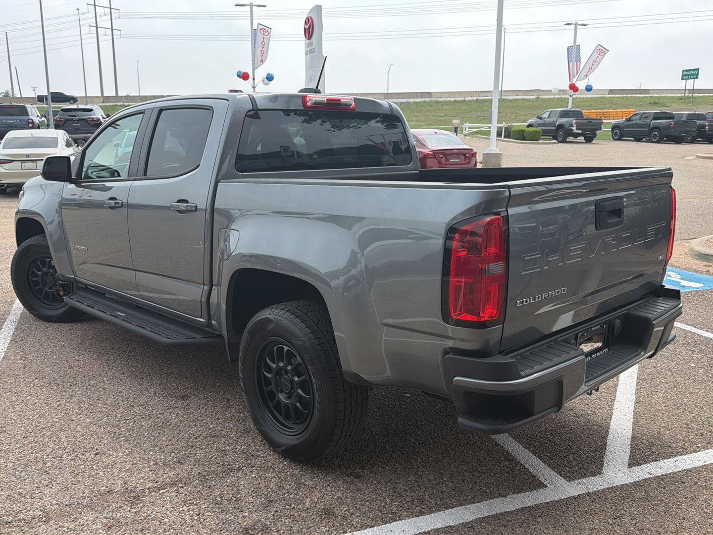 Used 2021 Chevrolet Colorado LT RWD image 5