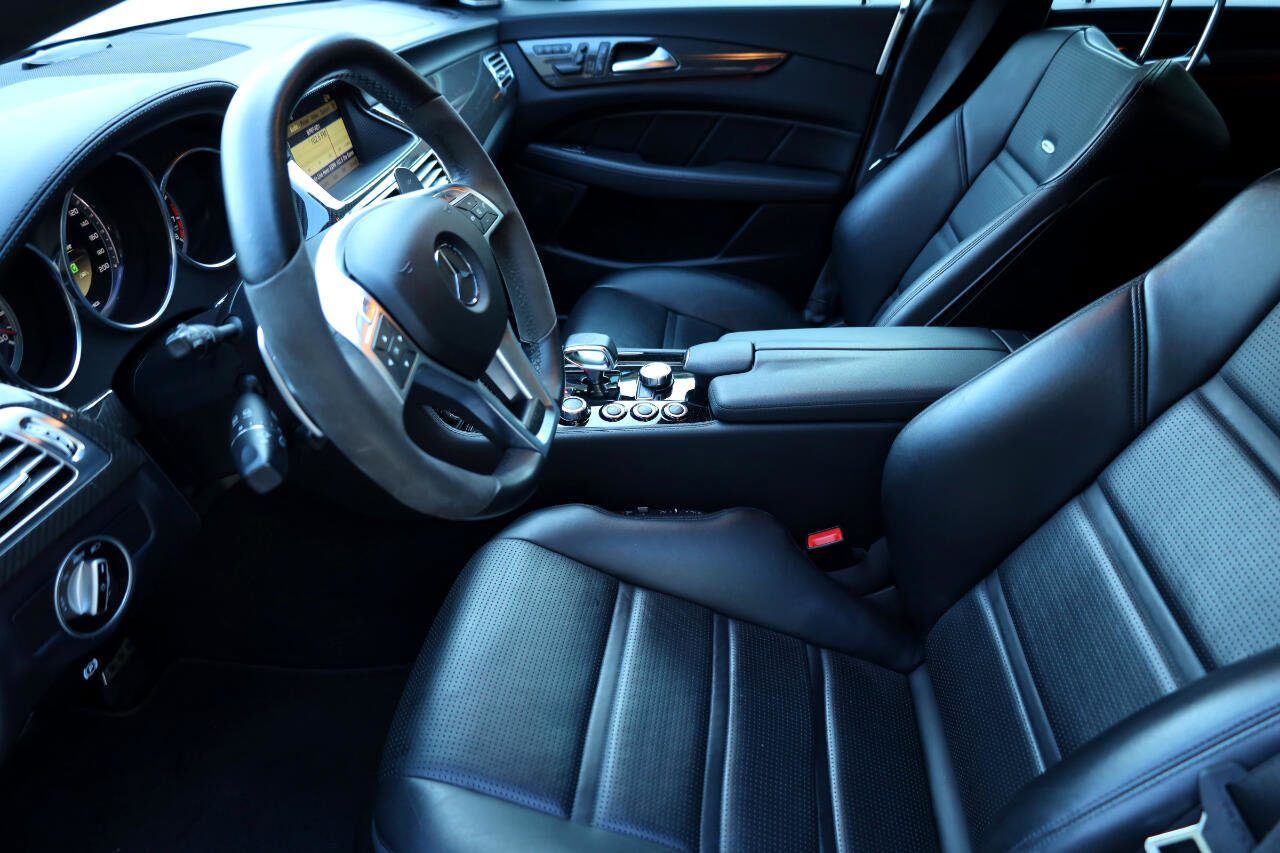 Used 2012 Mercedes-Benz CLS 63 AMG image 14