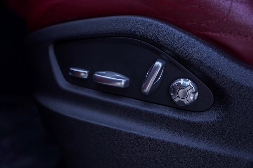 Used 2021 Porsche Cayenne GTS image 19