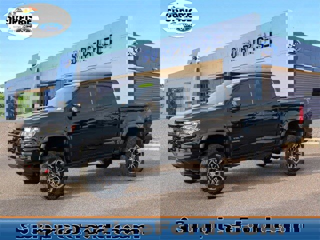 Used 2022 Chevrolet Colorado ZR2 image 1