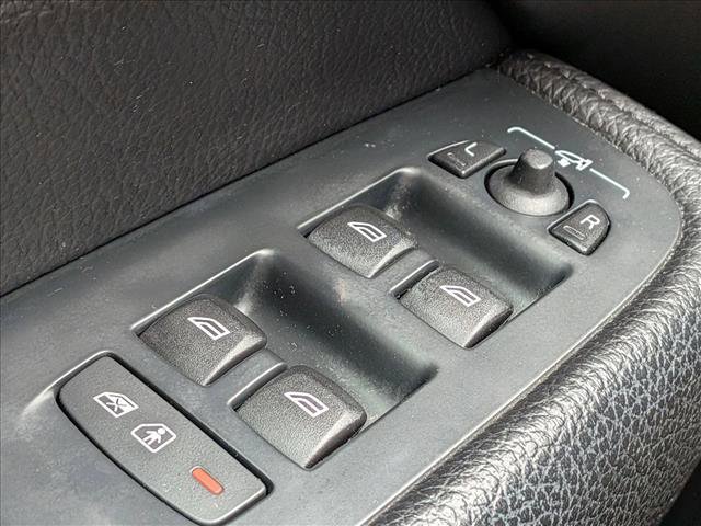 Used 2019 Volvo XC60 T5 Momentum w/ Premium Package image 11