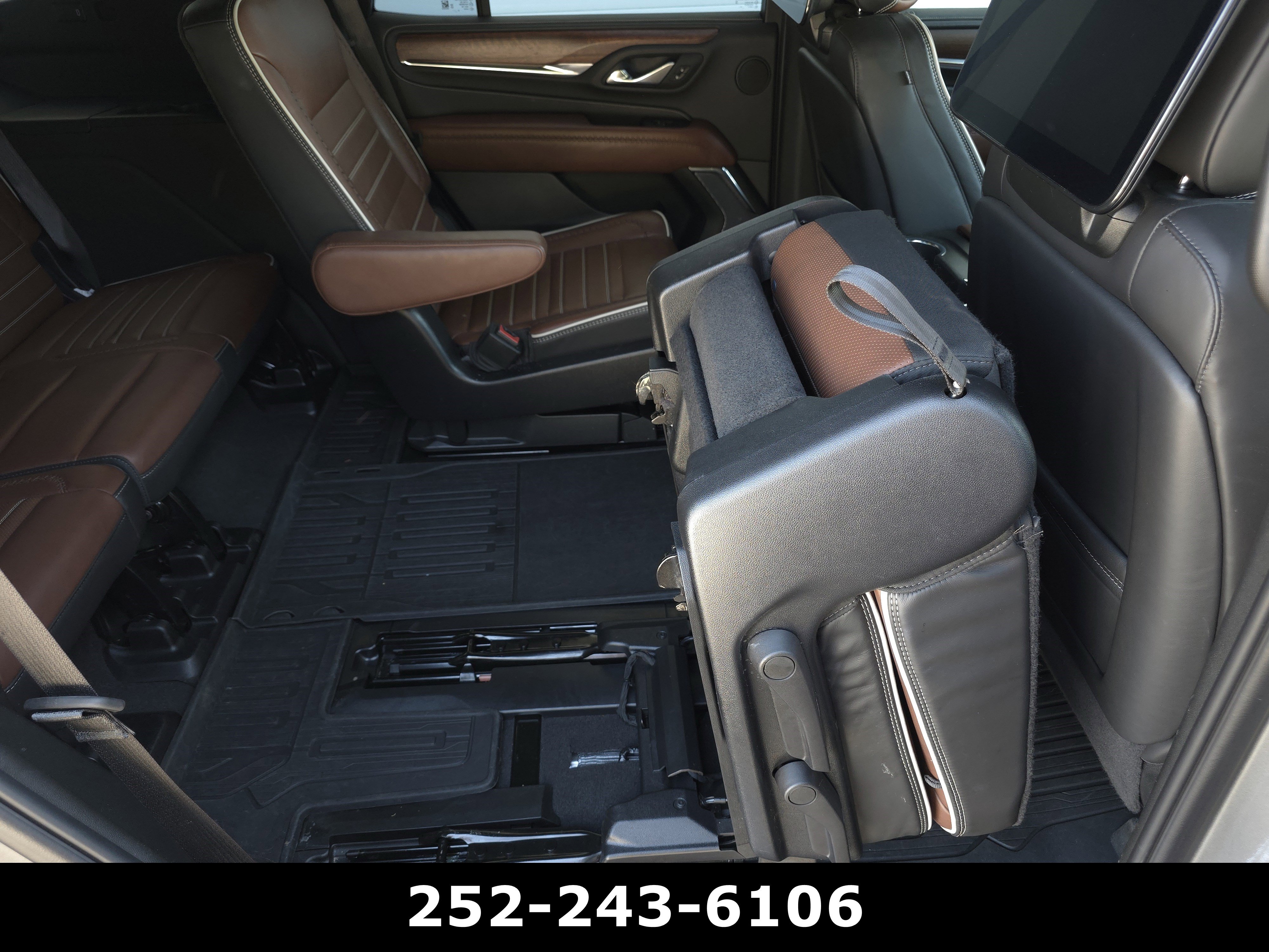 Used 2024 GMC Yukon Denali Ultimate AWD/4WD image 44