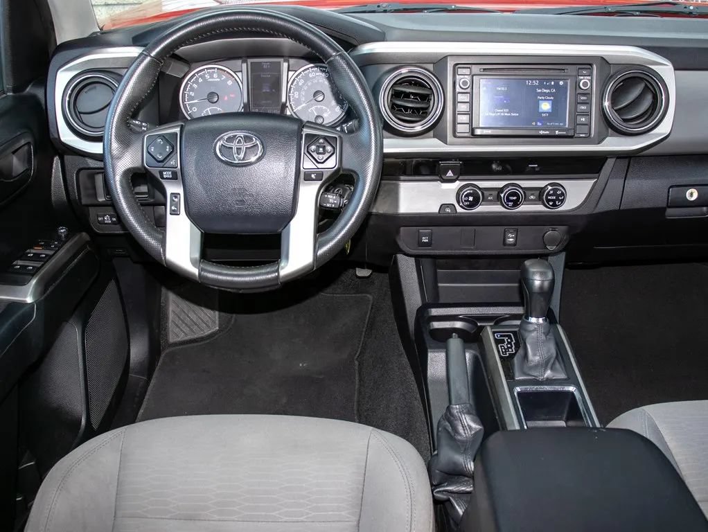 Used 2017 Toyota Tacoma SR5 RWD image 10