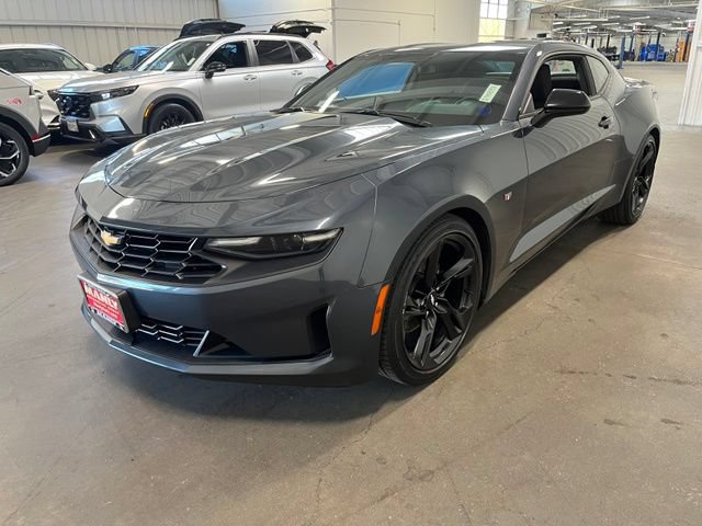 Used 2019 Chevrolet Camaro LT w/ Technology Package RWD image 7