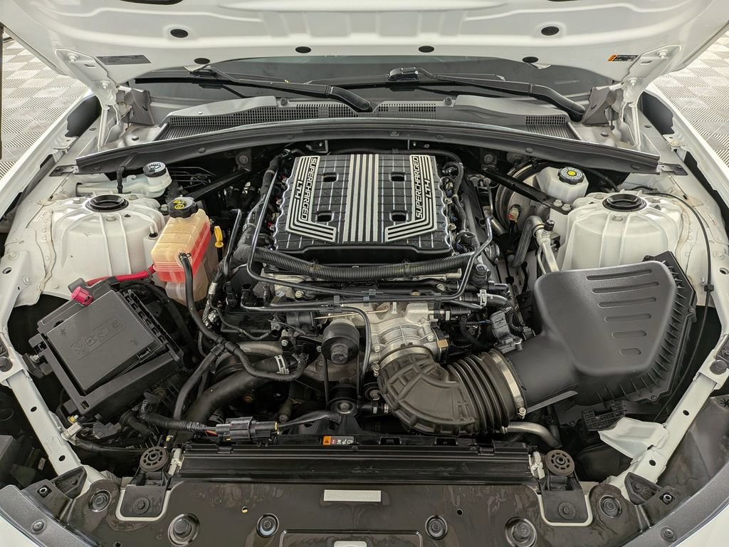 Used 2020 Chevrolet Camaro ZL1 image 38