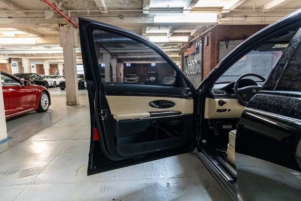 Used 2009 Maybach 62 S RWD image 96