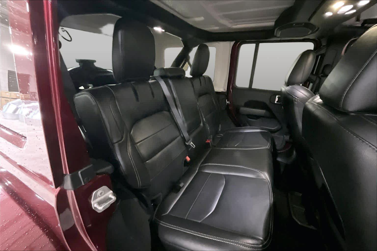 Used 2021 Jeep Wrangler Unlimited Sahara w/ Safety Group AWD/4WD image 19