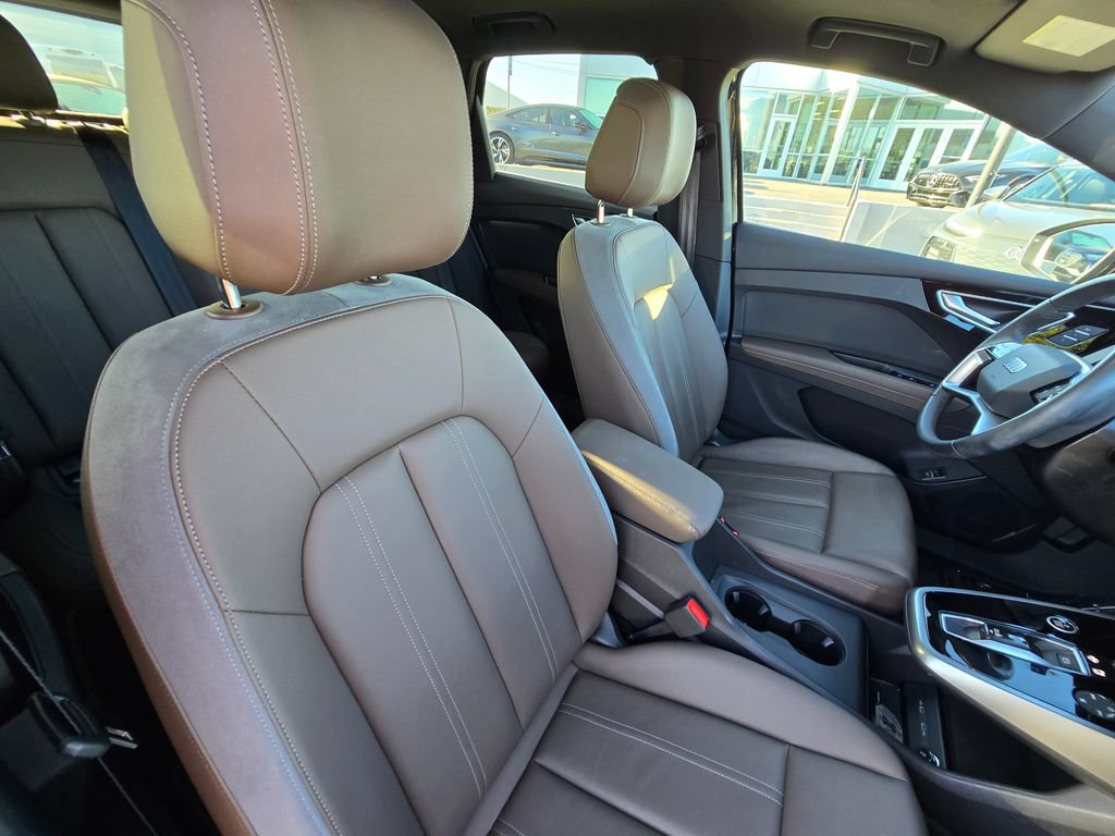 Used 2023 Audi Q4 e-tron Premium w/ Convenience Package RWD image 12