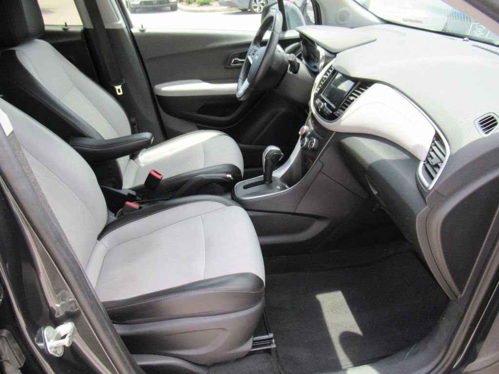 Used 2018 Chevrolet Trax LT w/ Driver Confidence Package FWD image 10