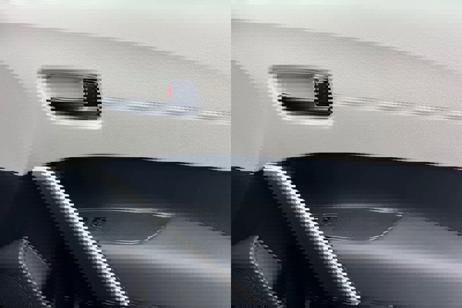 New 2026 Toyota Corolla Cross L image 18