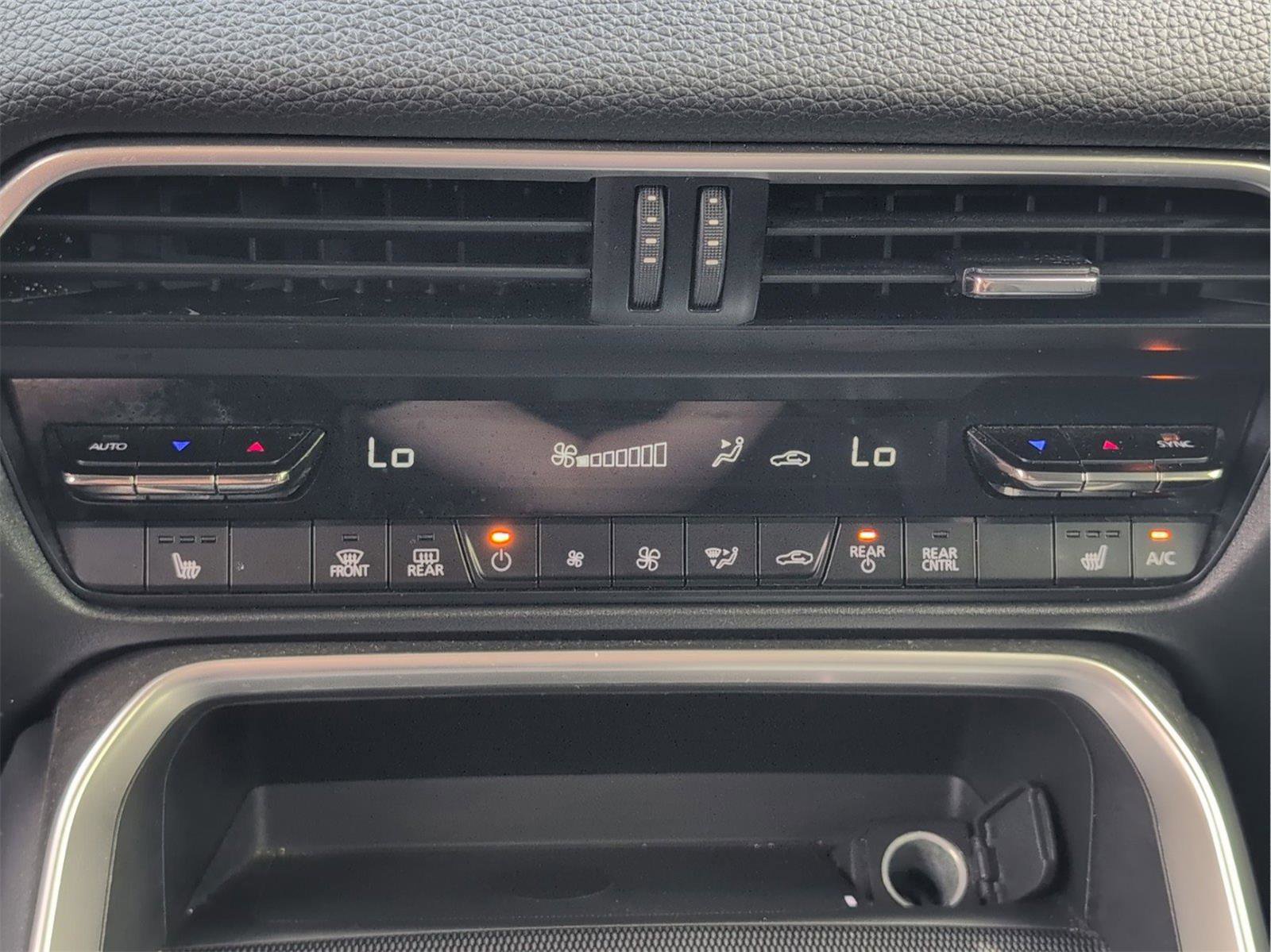 Used 2024 MAZDA CX-90 3.3 Turbo w/ Preferred Plus AWD/4WD image 21