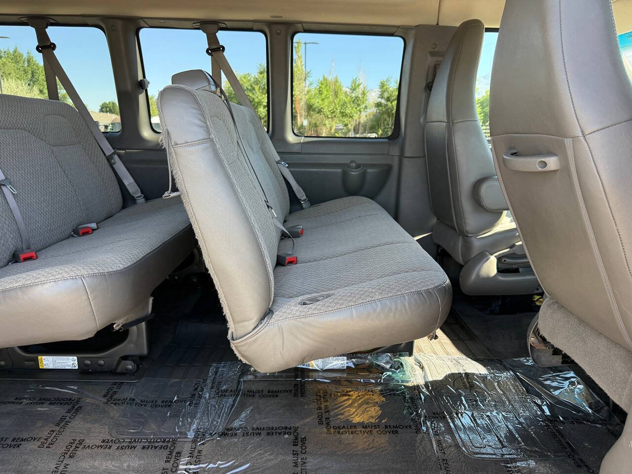 Used 2016 GMC Savana 3500 LT w/ LT Preferred Equipment Group RWD image 20