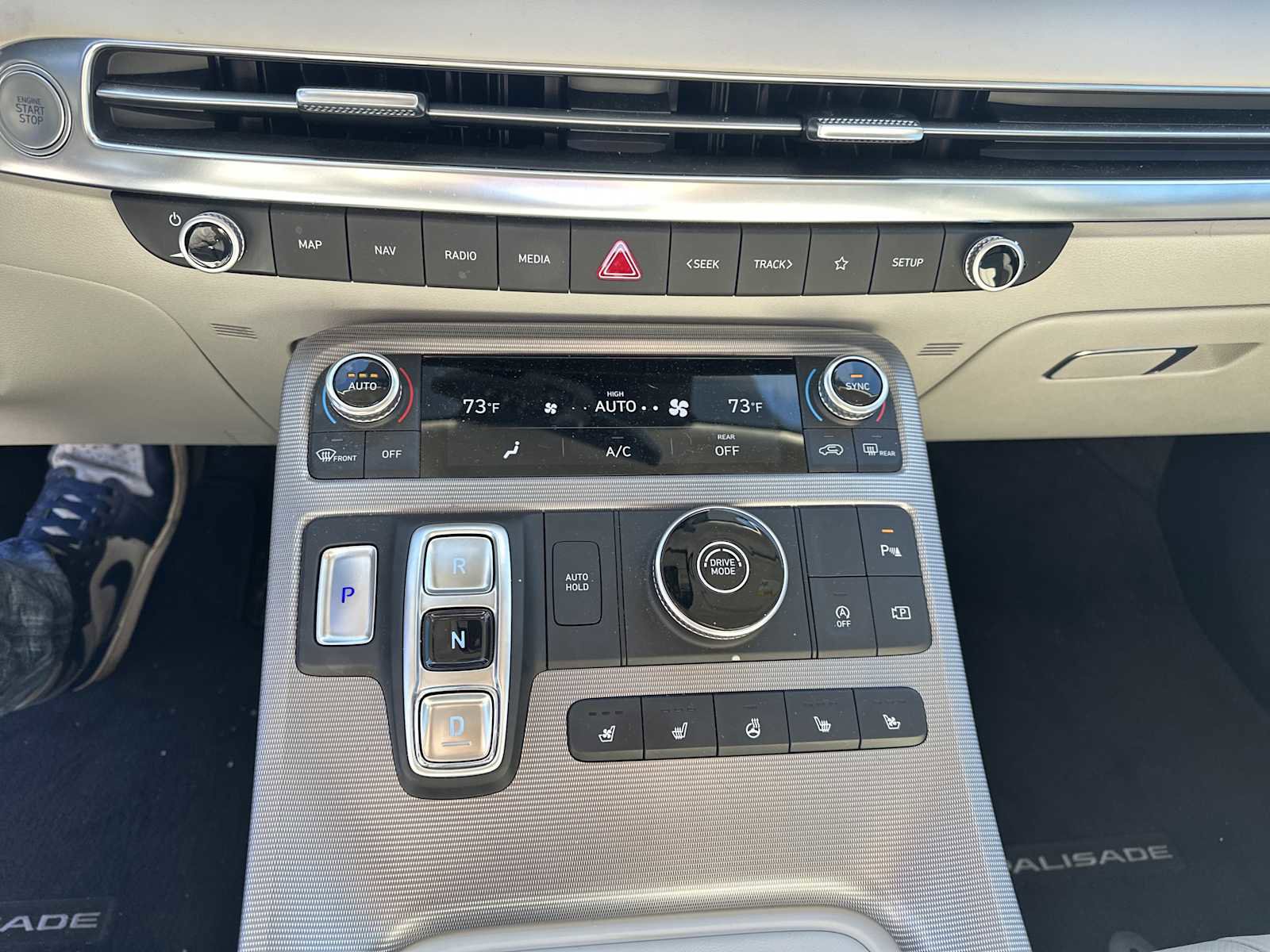 Used 2023 Hyundai Palisade Calligraphy image 18