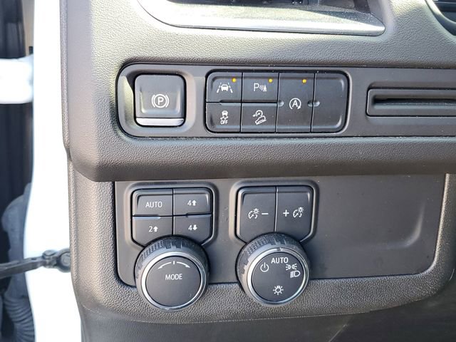 Used 2024 Chevrolet Suburban Premier AWD/4WD image 25